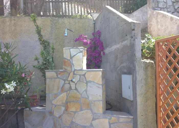 Gemuetliches In Mit Grill Und Terrasse By Interhome Appartement *